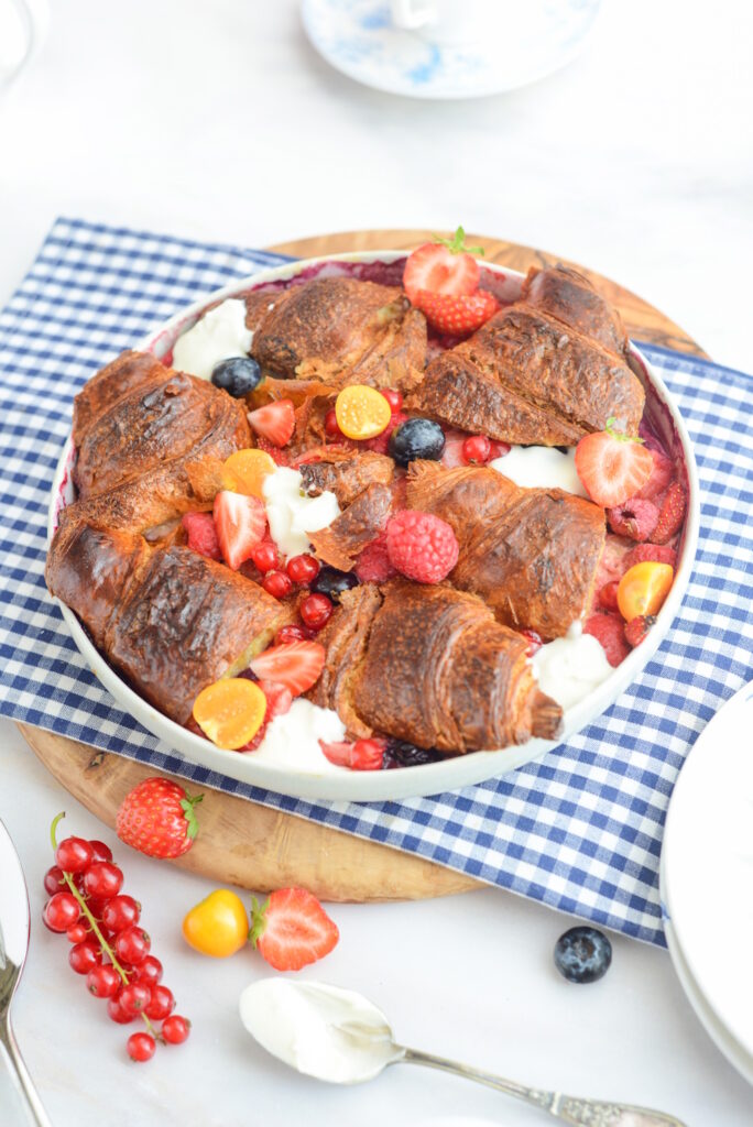 Croissant-Auflauf mit Obst Croissant-Auflauf mit Obst Frühstück Brunch Auflauf
