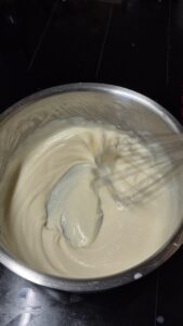 Nudelkuchen für Kinder mit Schinken und Béchamelsauce Nudelkuchen für Kinder mit Schinken und Béchamelsauce Nudelkuchen Kinder Schritt 13 Bechamel Sauce Aufschlagen