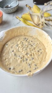 Bananenbrot mit Schokolade, saftig und einfach Bananenbrot mit Schokolade, saftig und einfach Saftiges Bananenbrot Schritt 17 Bananenbrot Teig In Backform
