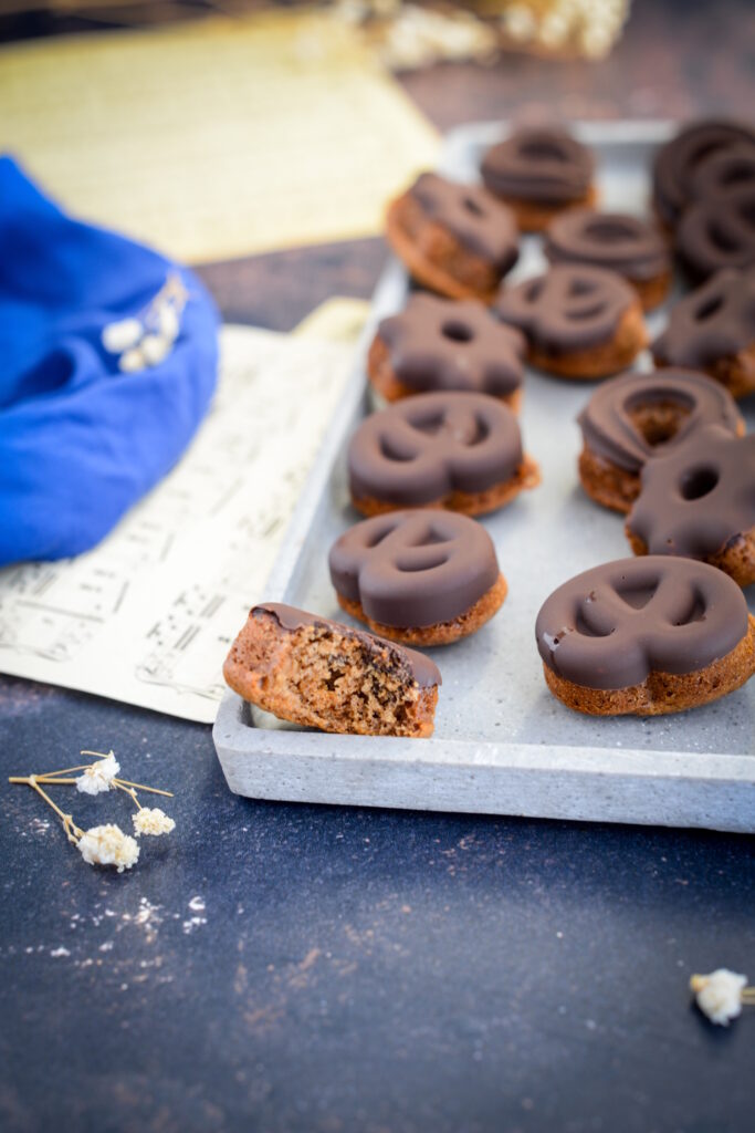 Mini-Lebkuchen mit Schokolade, einfaches Rezept ohne Ei Mini Lebkuchen Mit Schokolade Extra Fluffig