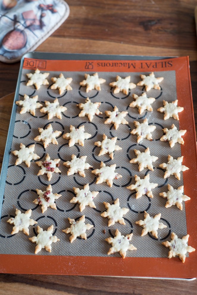Plätzchen ohne Ei Himbeer-Rosen oder Plätzchen à la française DSC_5854